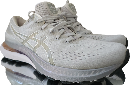 ASICS GEL-KAYANO 28 PLATINUM (BRAND NEW)– Women’s Size 8.5 US