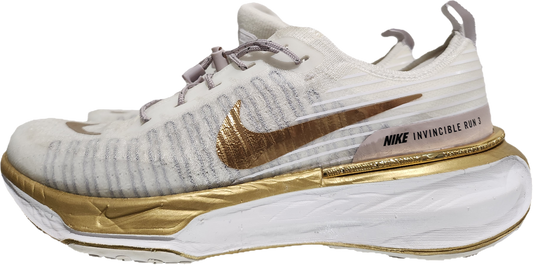 Nike invincible 3 Gold and White Size 9 US